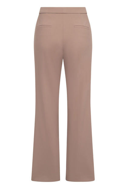 Reneé Pant – Toffee