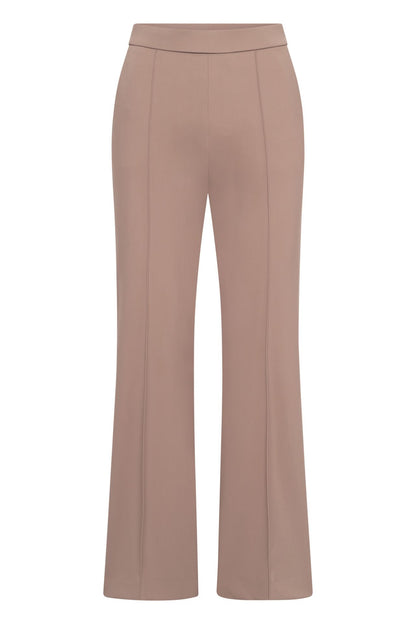 Reneé Pant – Toffee